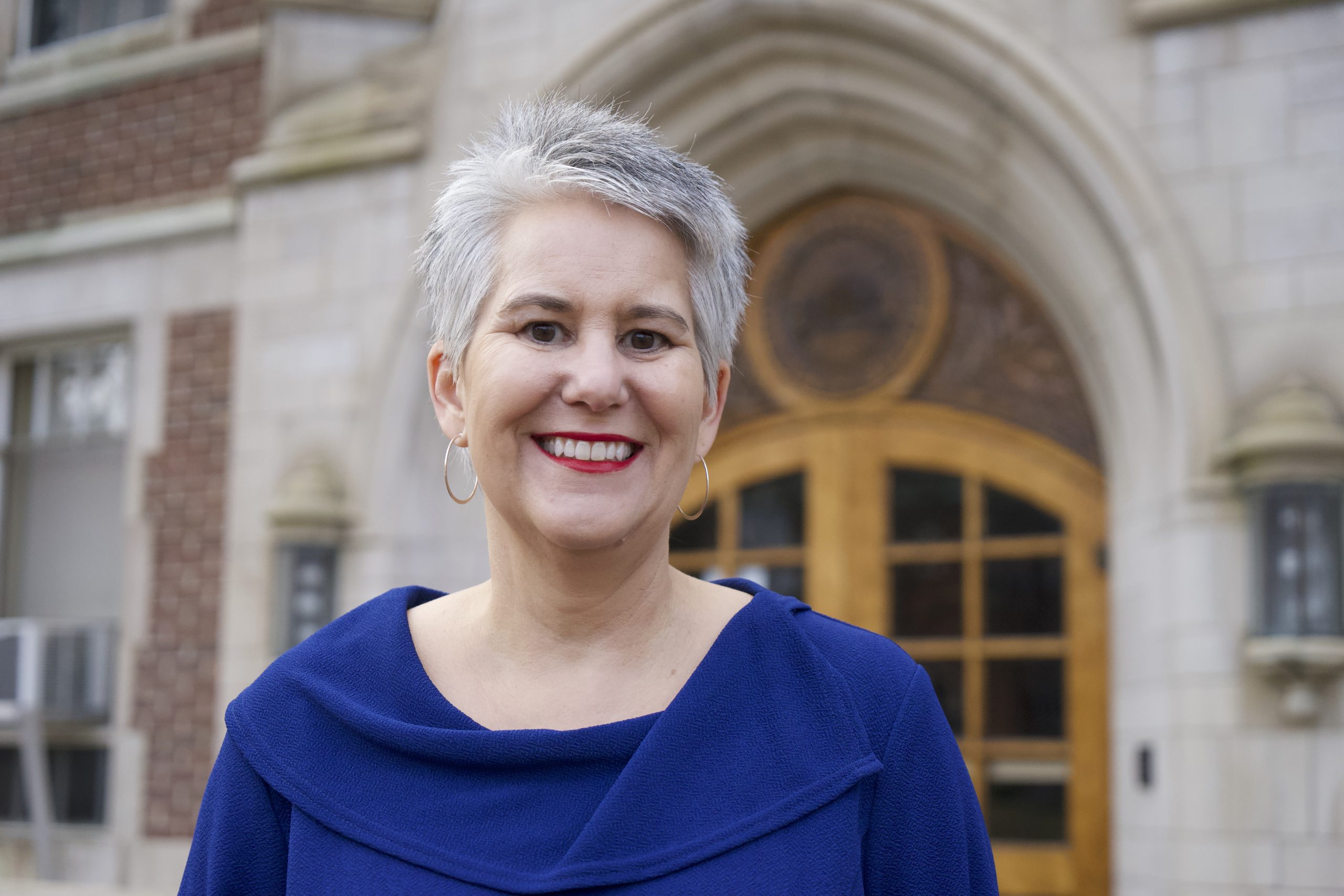 Read more about the article Amy DeRogatis to Receive Outstanding Faculty Award
